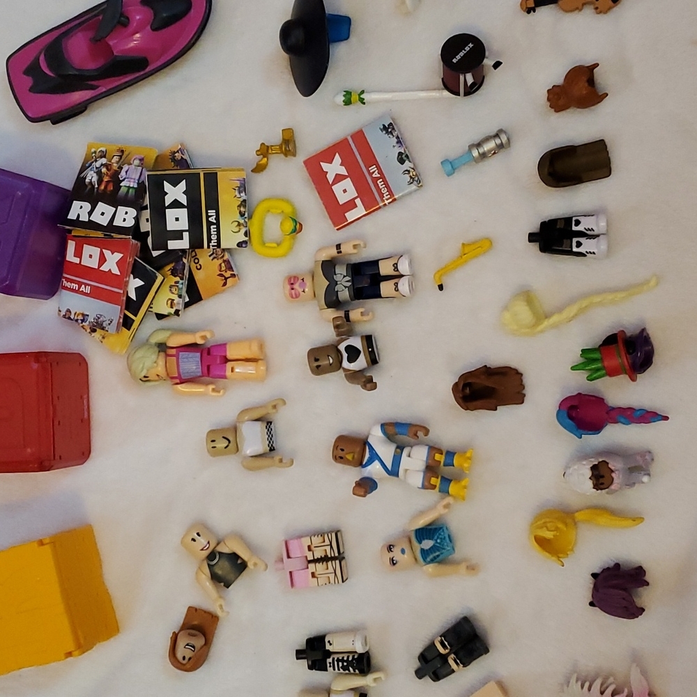 💜 2/$10 Mix of Roblox - Picture 3 of 4